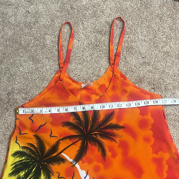 Print dress in size medium. - Picture 5 of 7